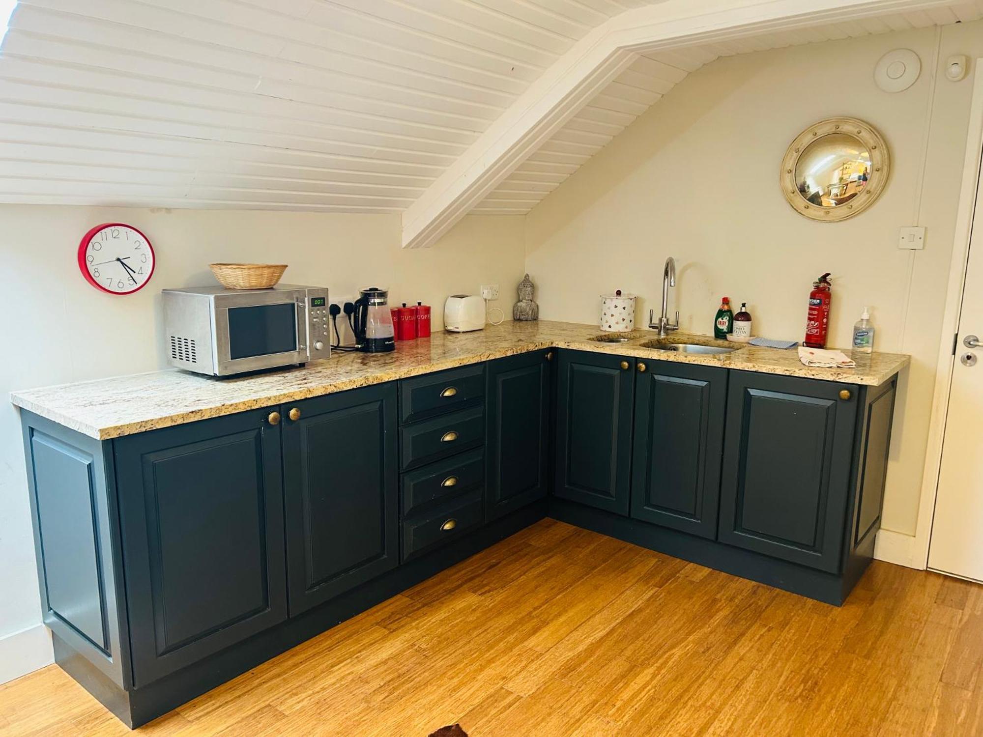 Glastonbury Festival En-Suite Studio With Kitchenette - 2 Miles To Site エクステリア 写真